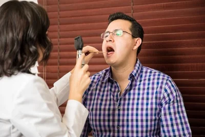 تفاوت استروبوسکوپی و لارنگوسکوپی | دو روش تشخیصی متفاوت